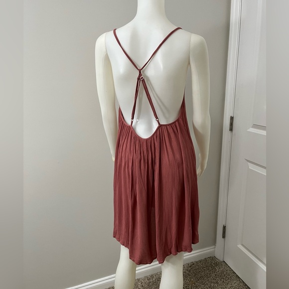 Elan Dresses & Skirts - Elan low back pink mini dress size large